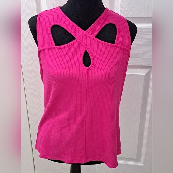 NWT Cyrus Vibrant Pink Sleeveless Top    Size XL - Picture 1 of 10